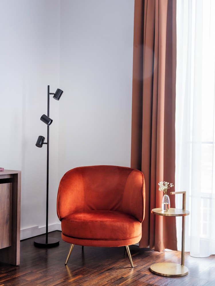Numa Berlin Weinmeister 12