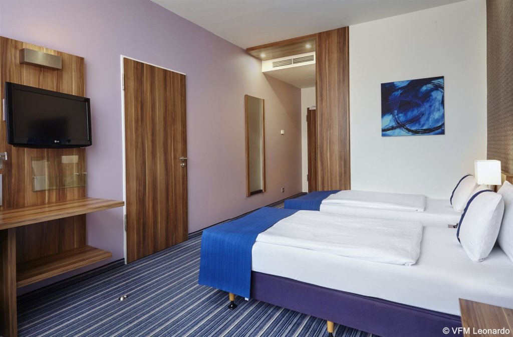 Premier Inn Frankfurt City Centre Hotel 4