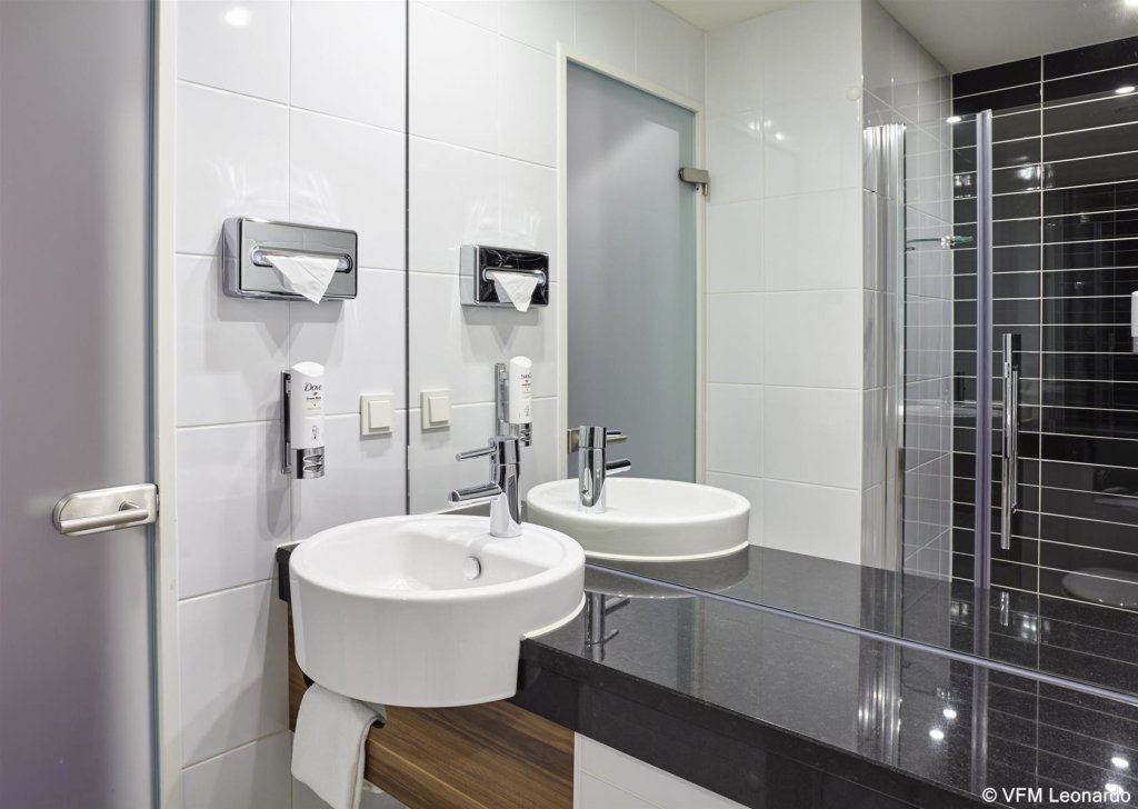Premier Inn Frankfurt City Centre Hotel 12