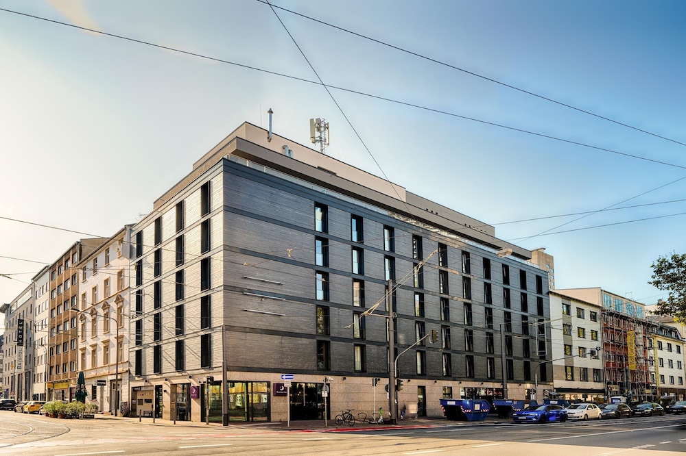 Premier Inn Frankfurt City Europaviertel 20