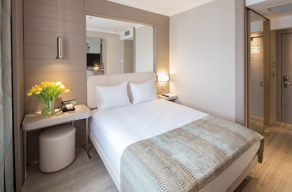 Titanic Comfort Mitte 15