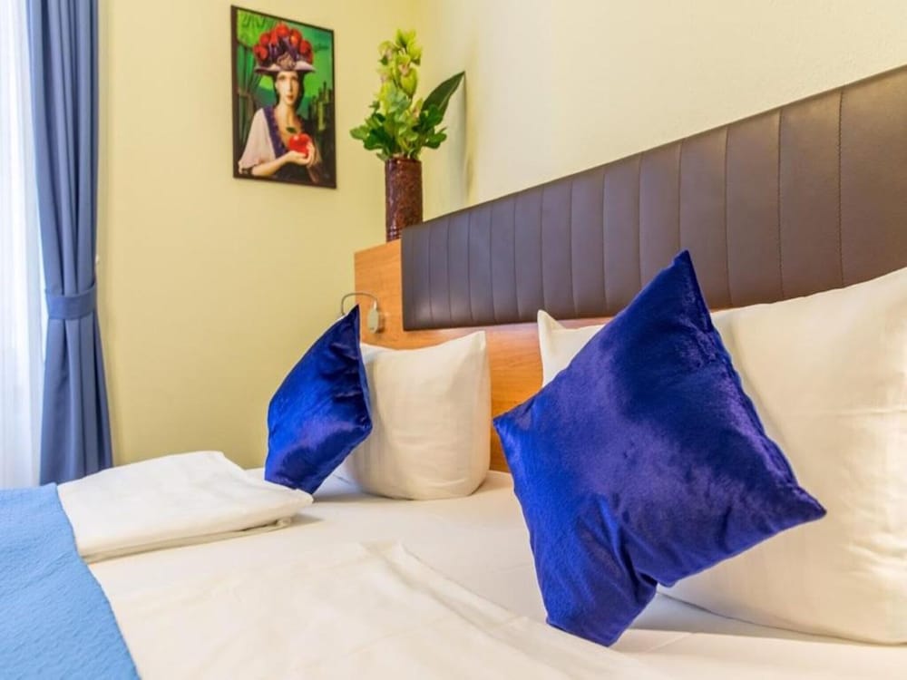 Hotel Expo 7