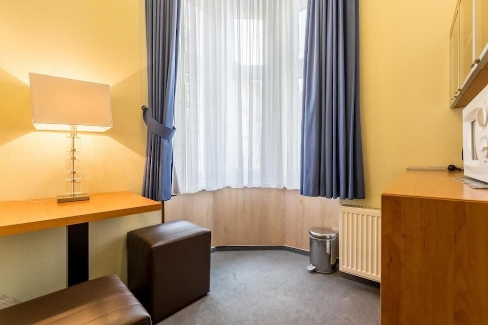 Hotel Expo 19