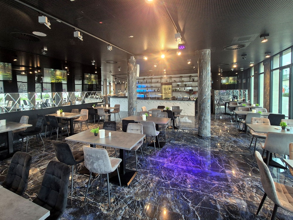 DORMERO Hotel Frankfurt Messe 19