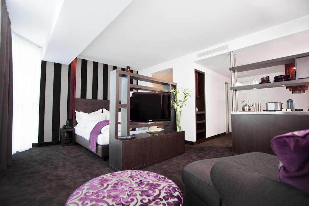 Goodmans Living 1