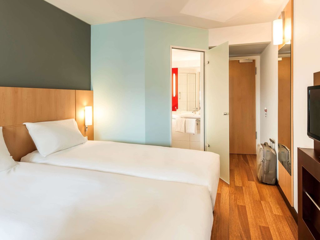 ibis Berlin Kurfuerstendamm Hotel 22