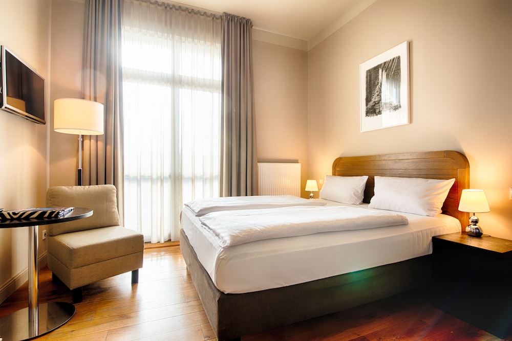 mondrian suites berlin checkpoint charlie 19