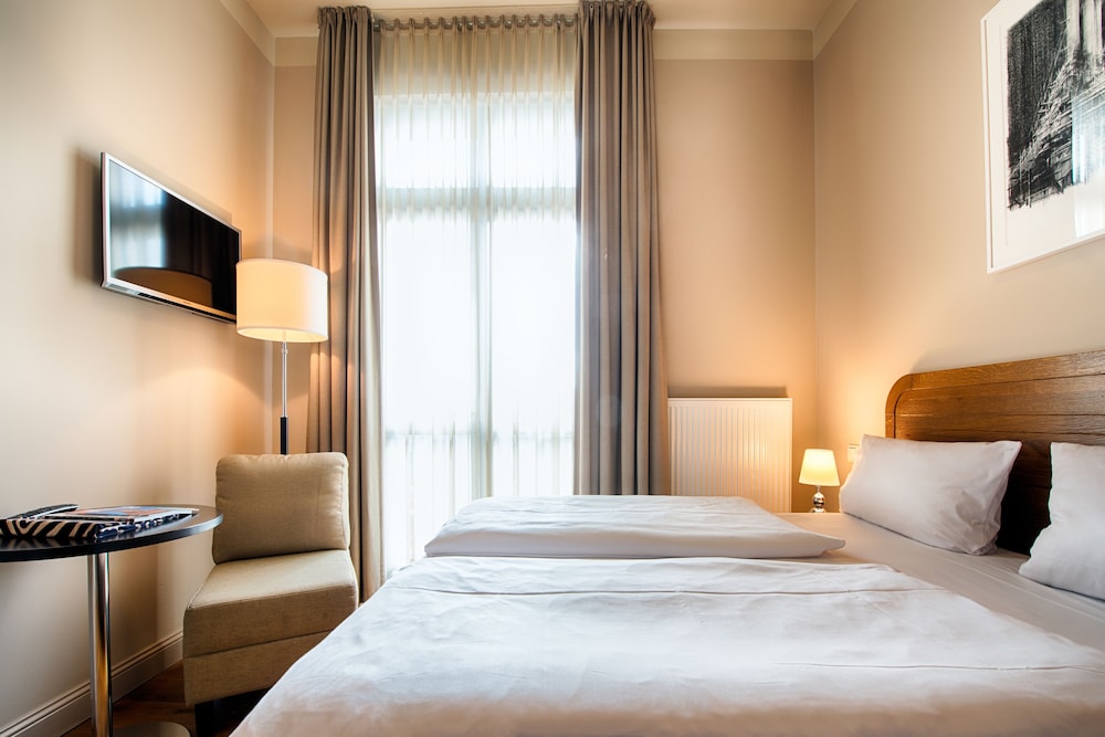mondrian suites berlin checkpoint charlie 21