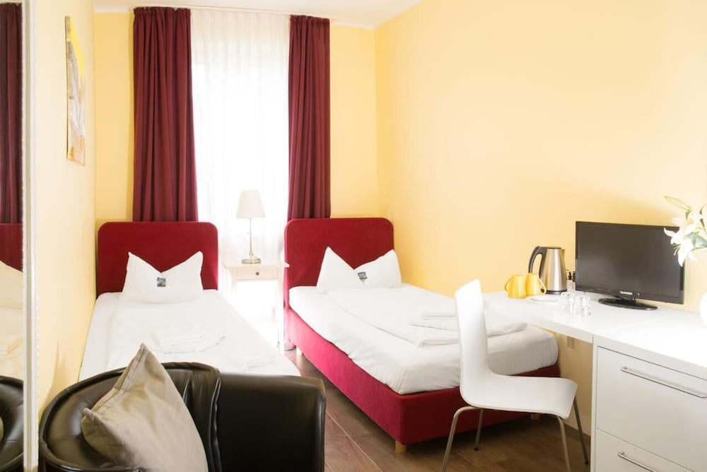 Altstadt Hotel Barcelona 6