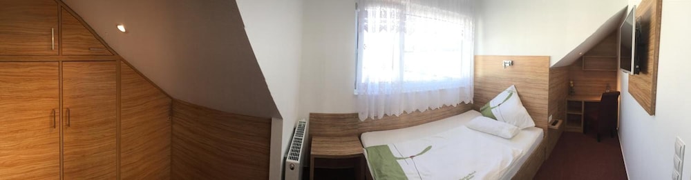 Hotel Garten 19