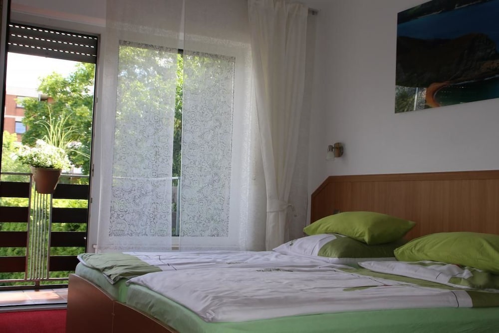 Hotel Garten 8