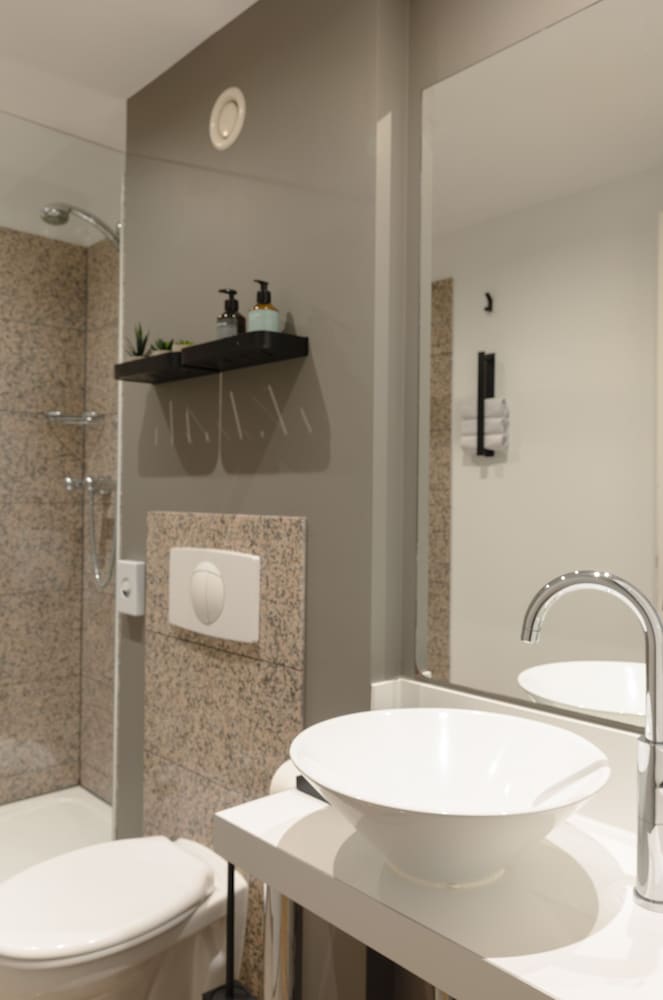 Paragon Apartments 21