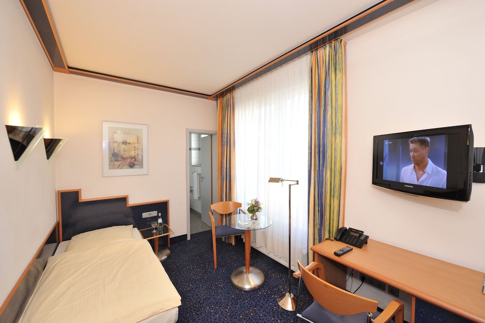 Insel Hotel 3