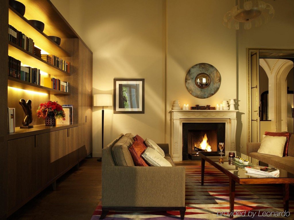 The Florentin by Althoff Collection 6