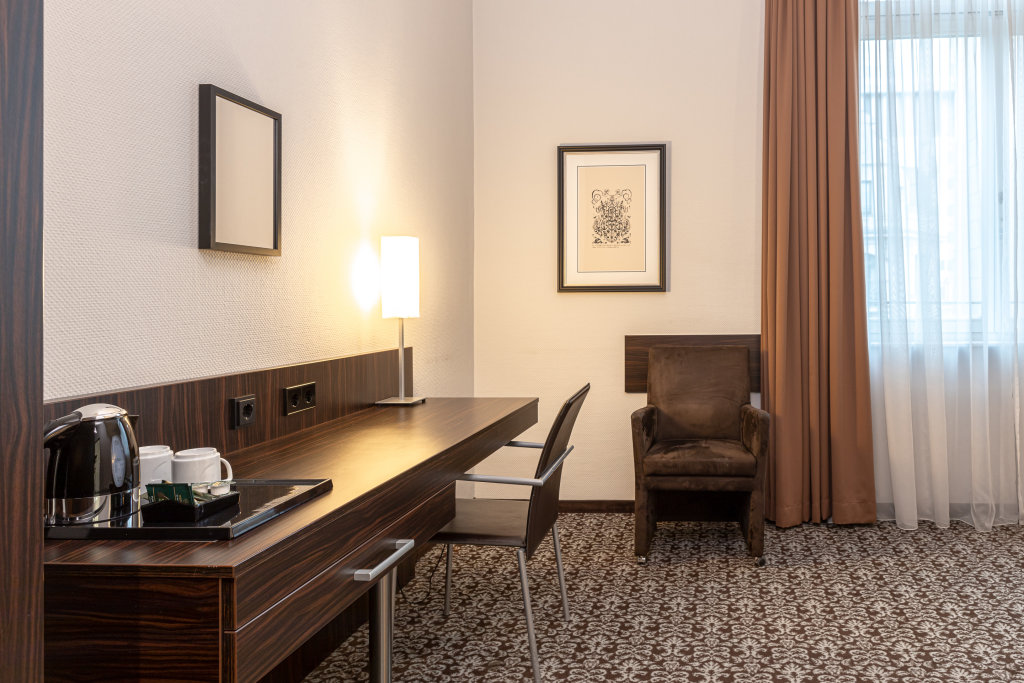 Ramada by Wyndham Frankfurt Central Station 6