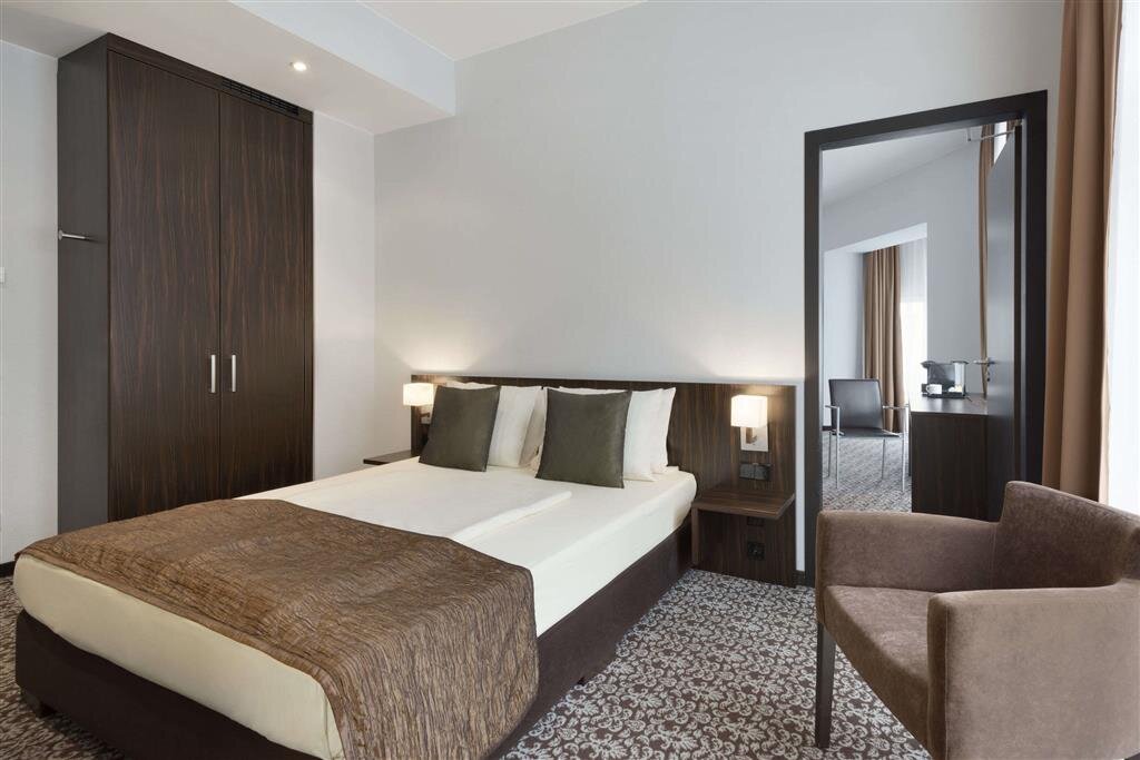 Ramada by Wyndham Frankfurt Central Station 14