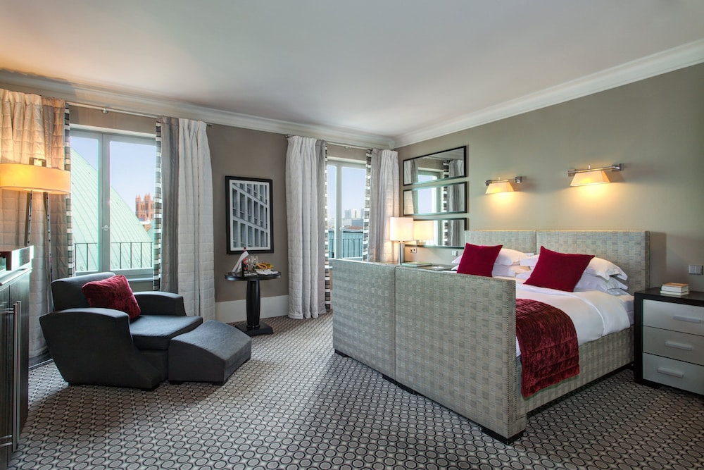 Hotel de Rome 13