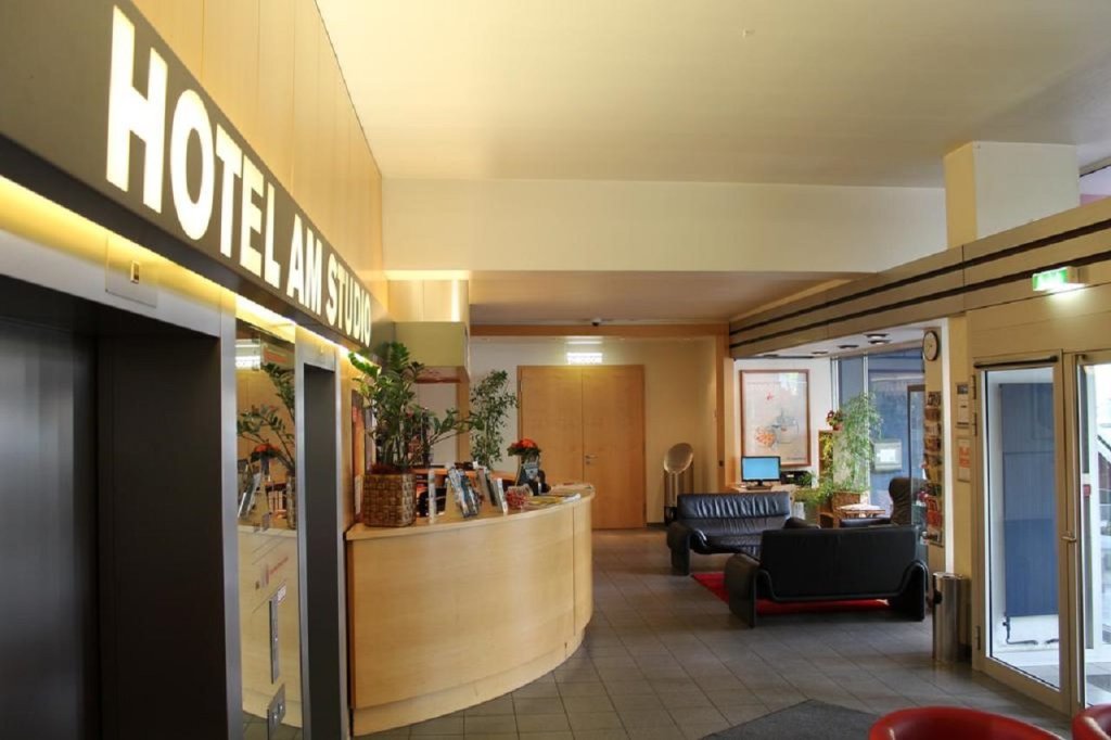 Enjoy Hotel Am Studio 8