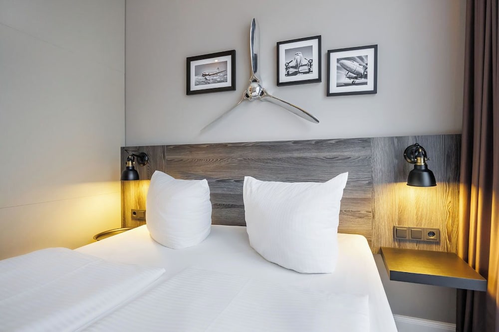 Airporthotel Berlin-Adlershof 17