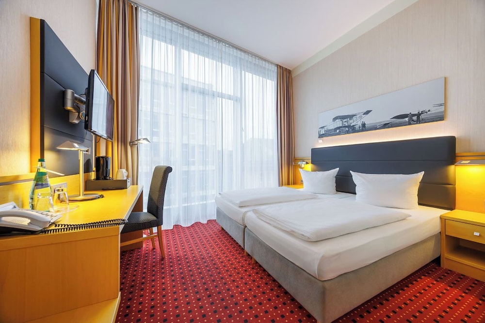 Airporthotel Berlin-Adlershof 4