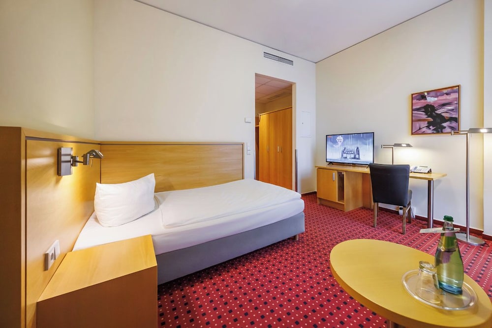 Airporthotel Berlin-Adlershof 7