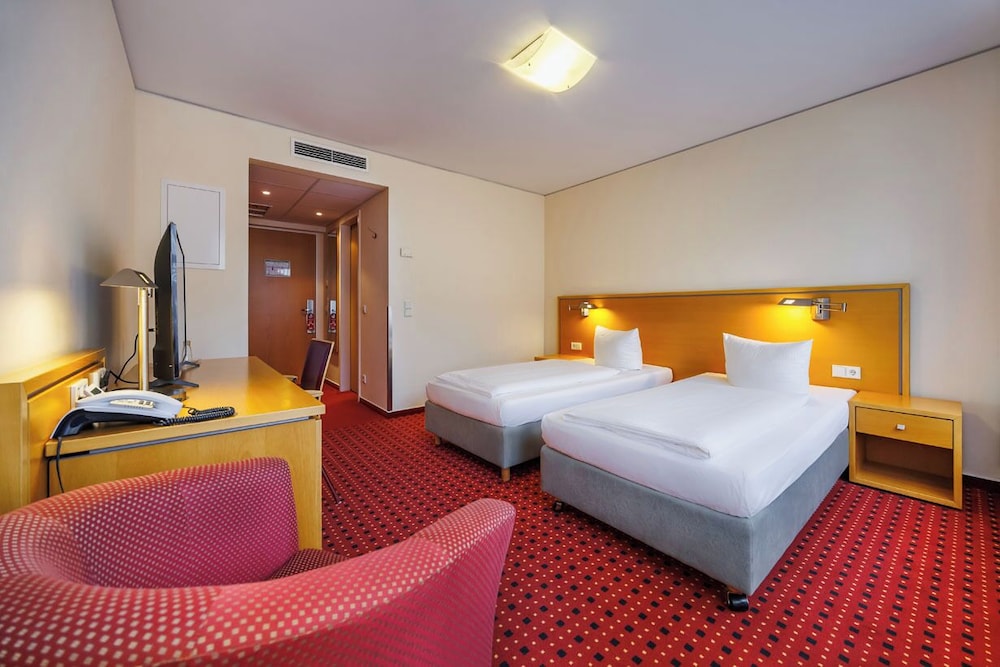 Airporthotel Berlin-Adlershof 6