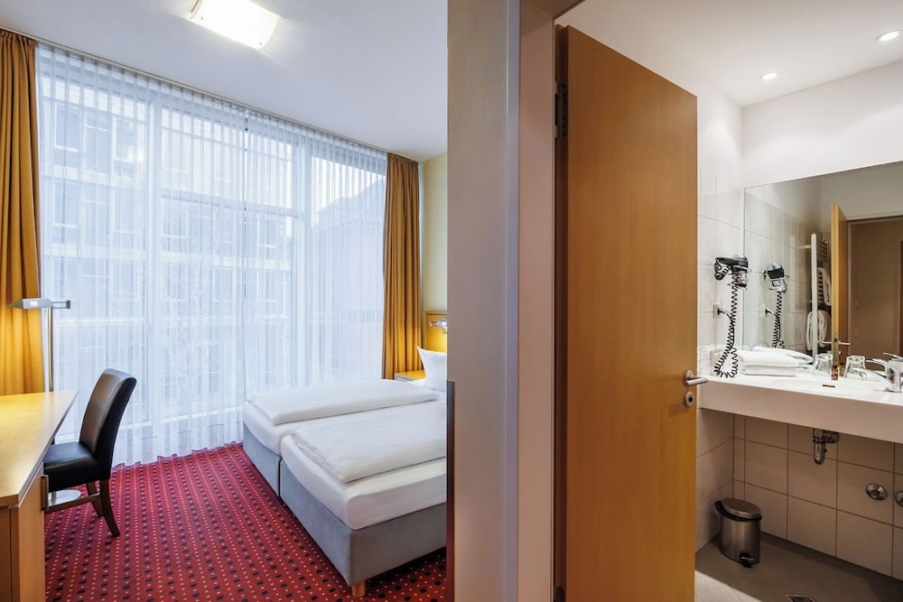 Airporthotel Berlin-Adlershof 21