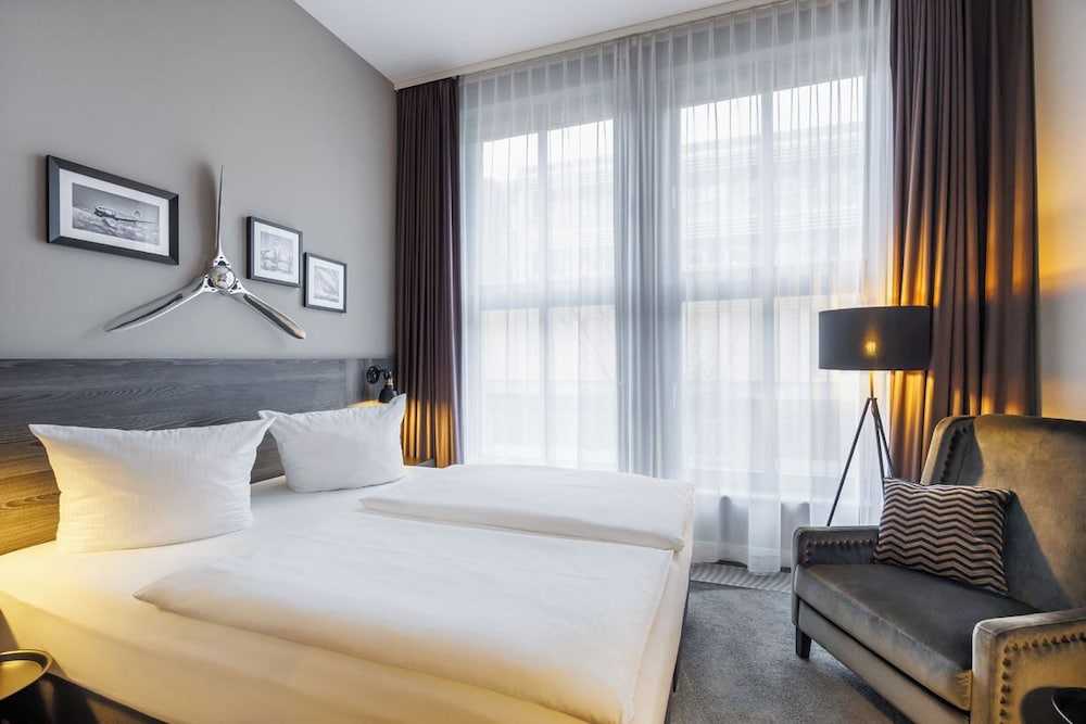 Airporthotel Berlin-Adlershof 15