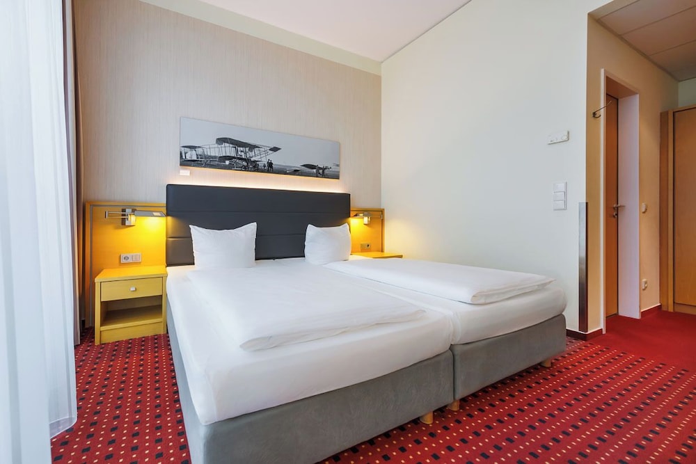 Airporthotel Berlin-Adlershof 10