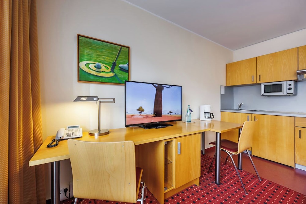 Airporthotel Berlin-Adlershof 19