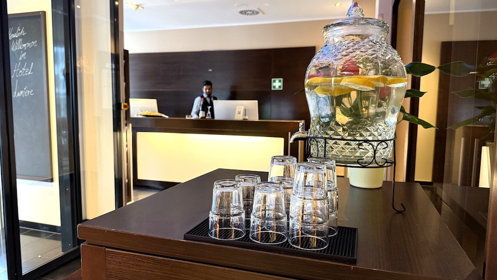 Hotel Lumière An Der Messe 4