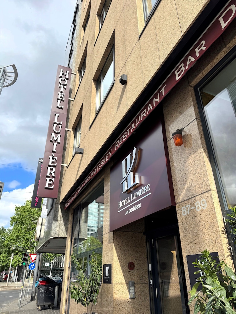 Hotel Lumière An Der Messe 1