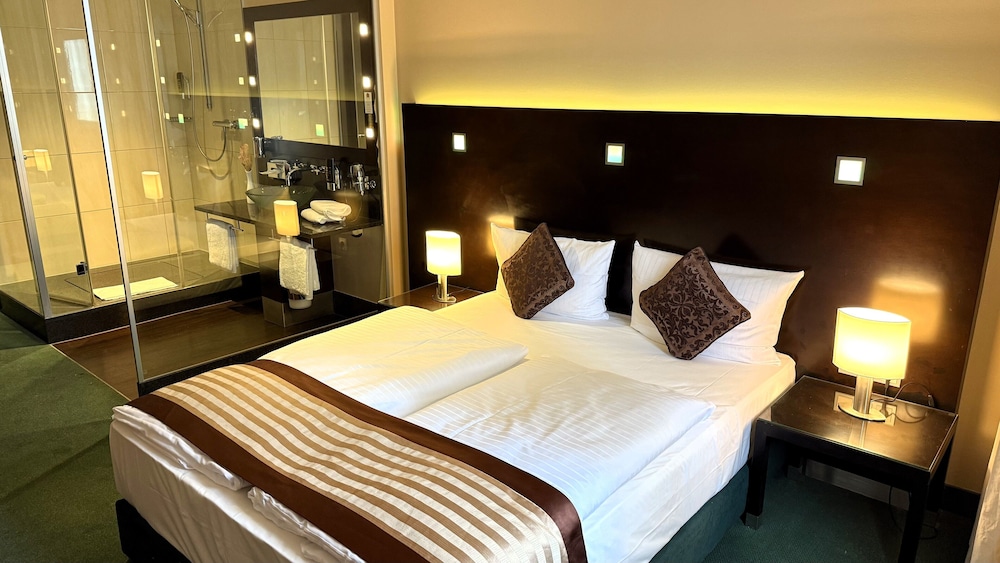 Hotel Lumière An Der Messe 7