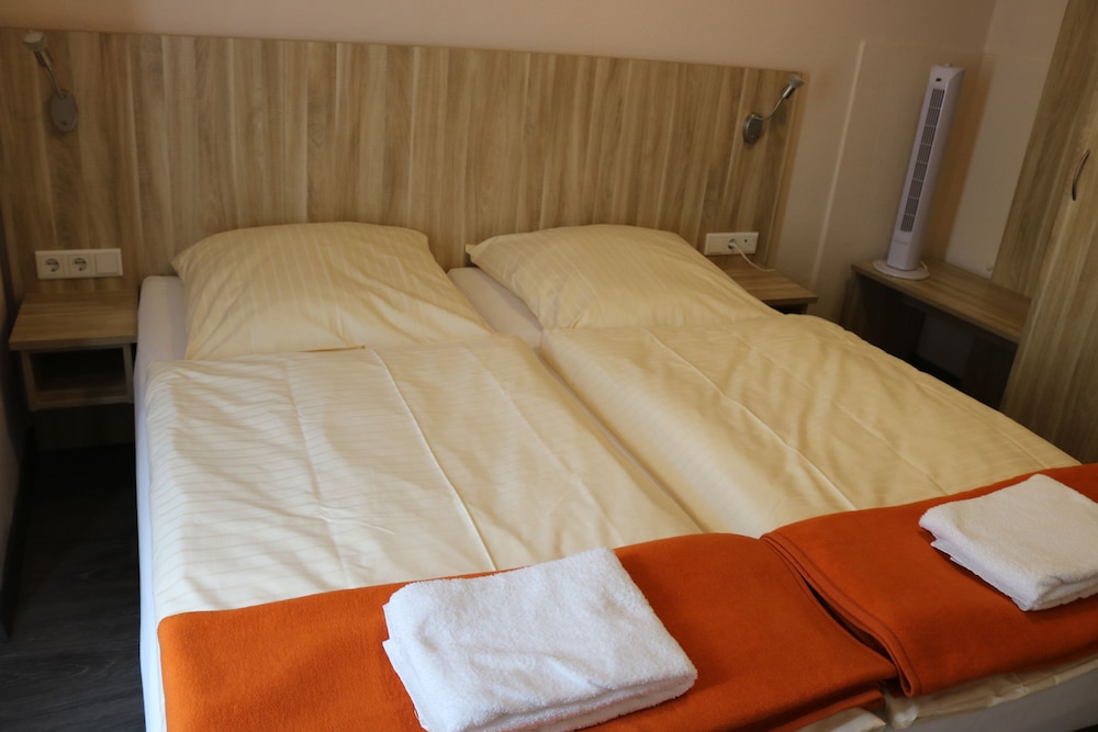 Hotel Paris 11