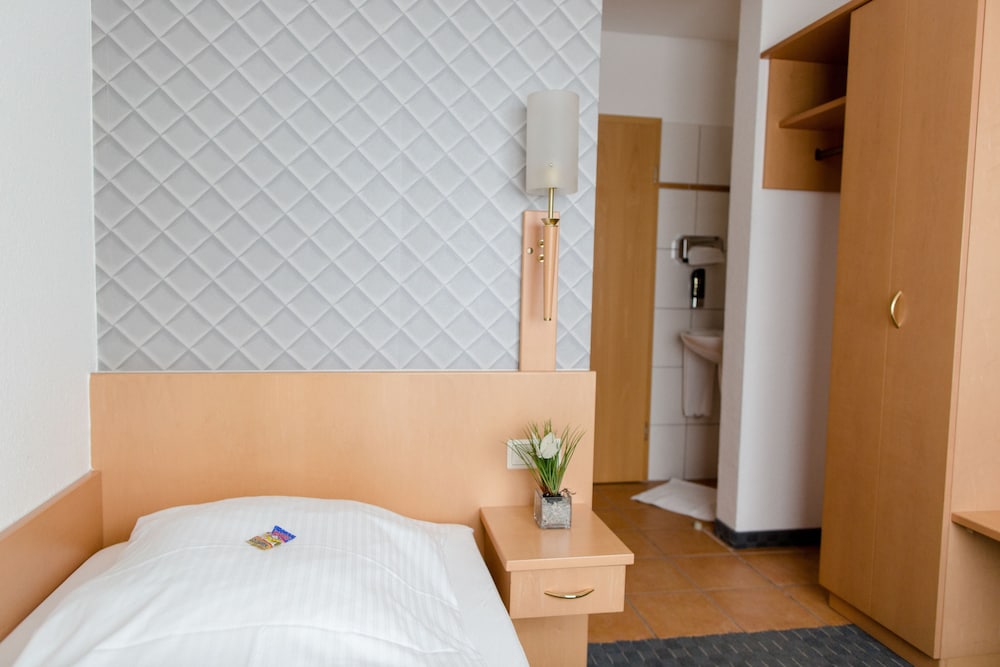 Bonn City 8