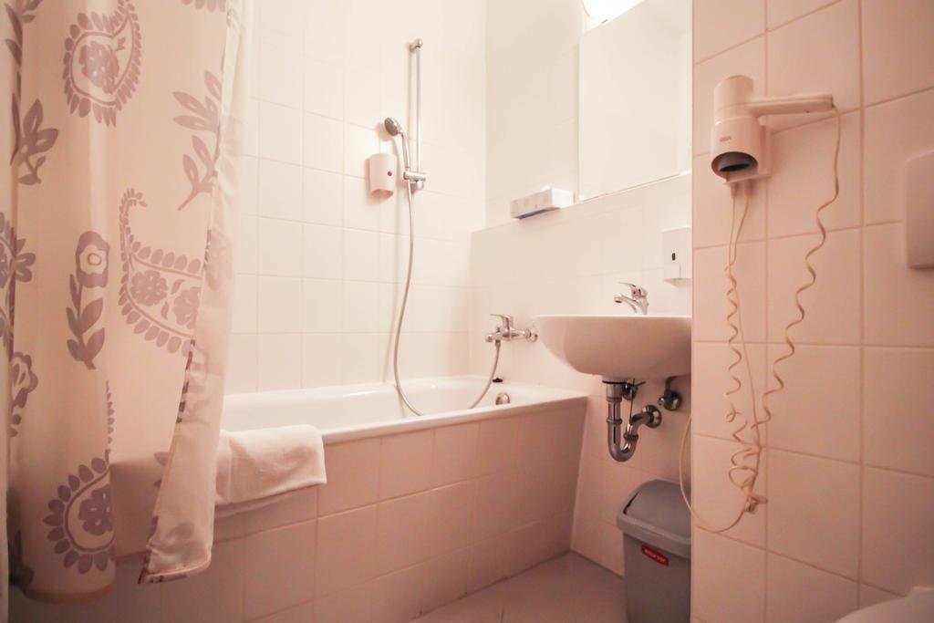 Hotel Atrium Charlottenburg 15