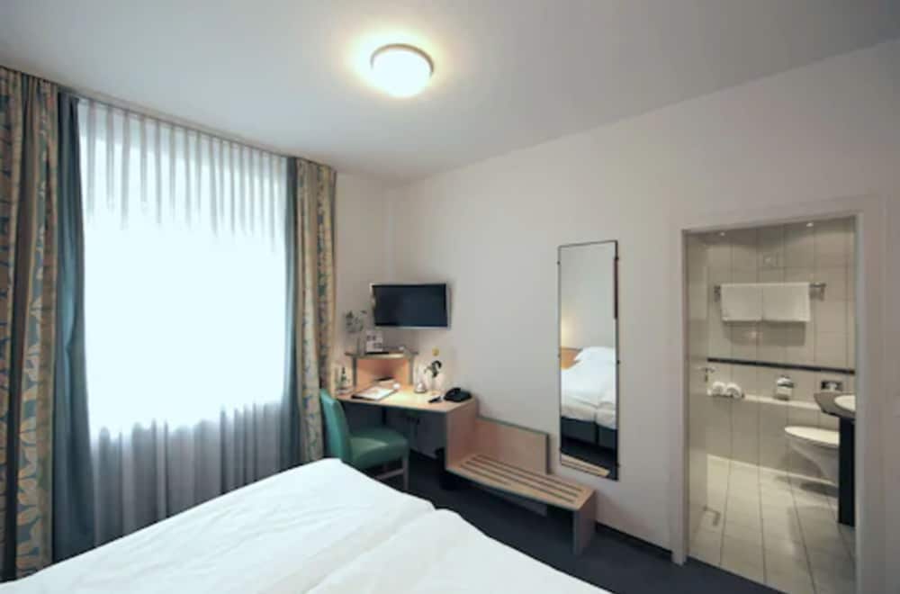 Hotel am Hofgarten 6