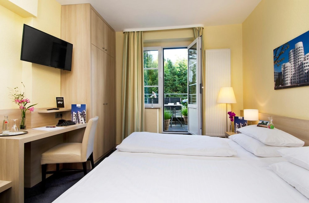 Hotel am Hofgarten 13