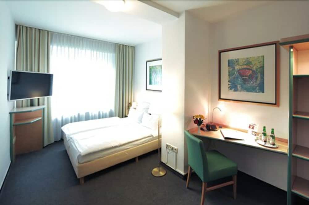 Hotel am Hofgarten 9