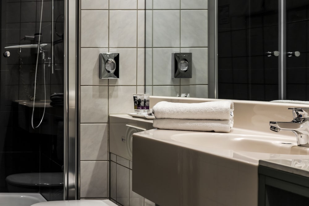 Mercure Hotel Frankfurt City Messe 23