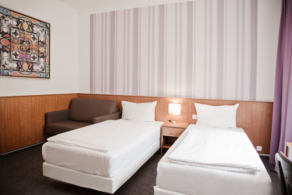 Hotel Les Nations 13