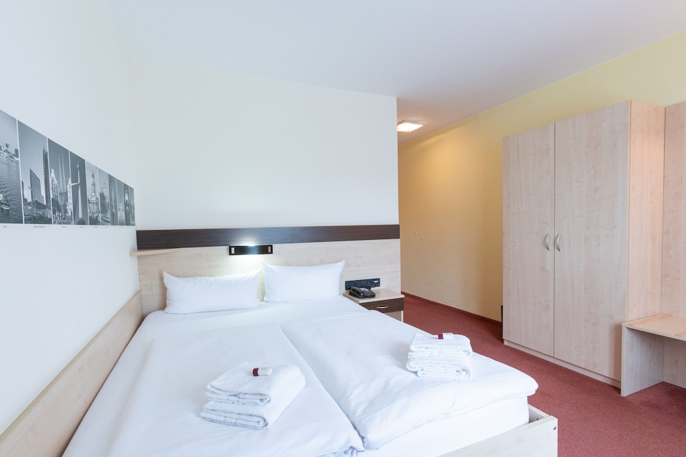 Hotel Mit-Mensch 24