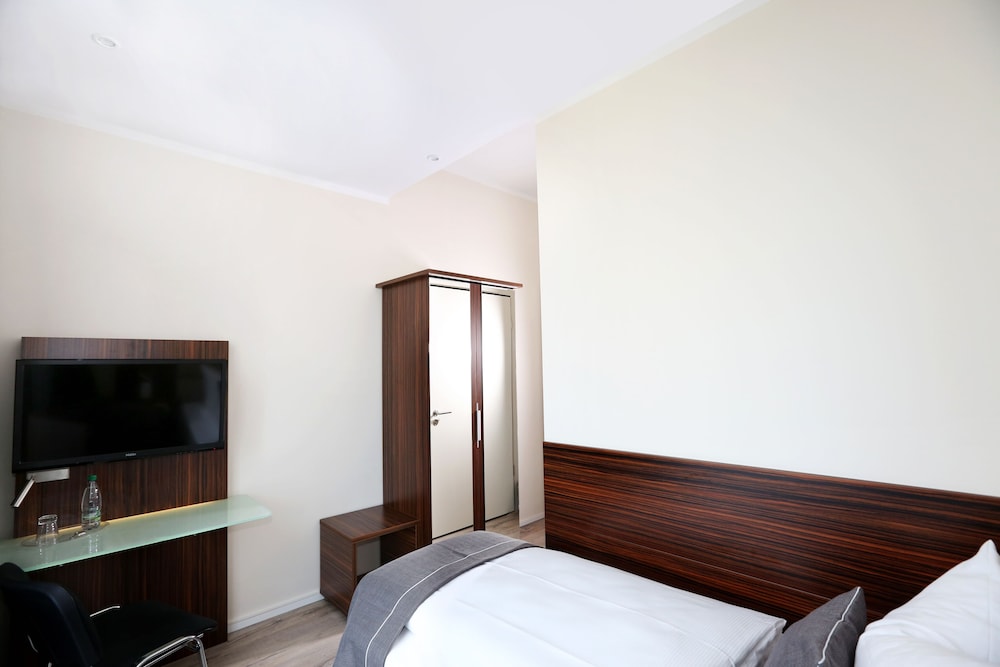 Hoteltow 21