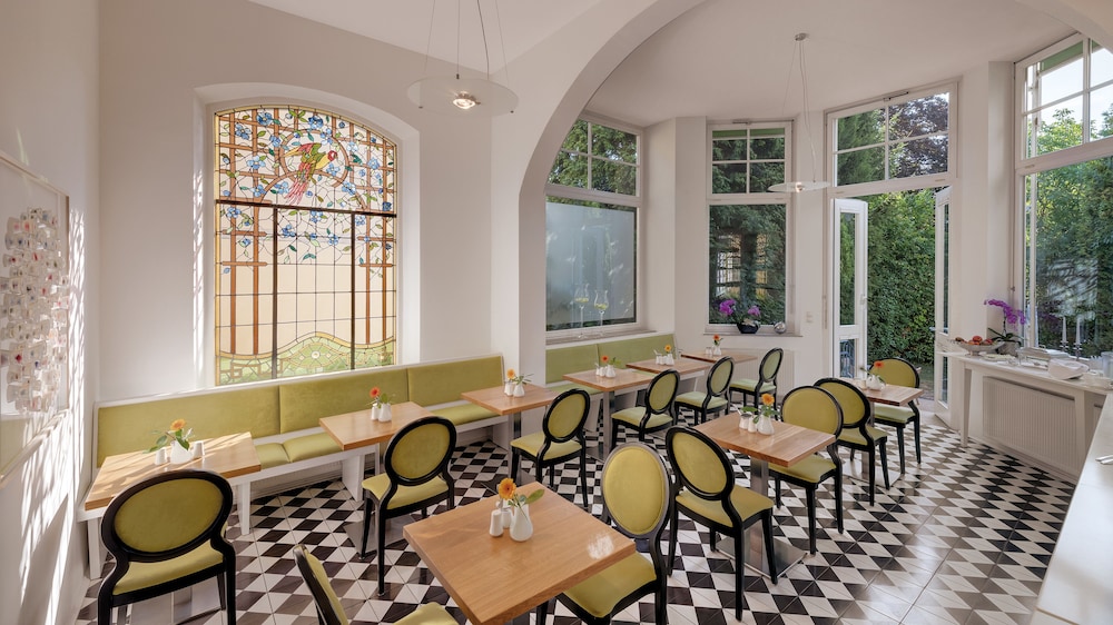 Boutiquehotel Dreesen - Villa Godesberg 21