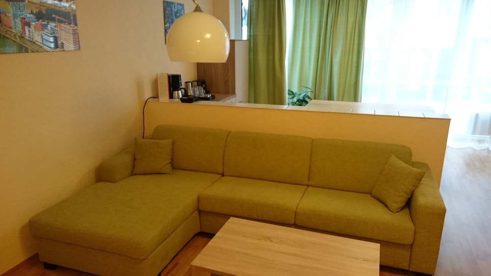 Atomis Hotel Düsseldorf City 17