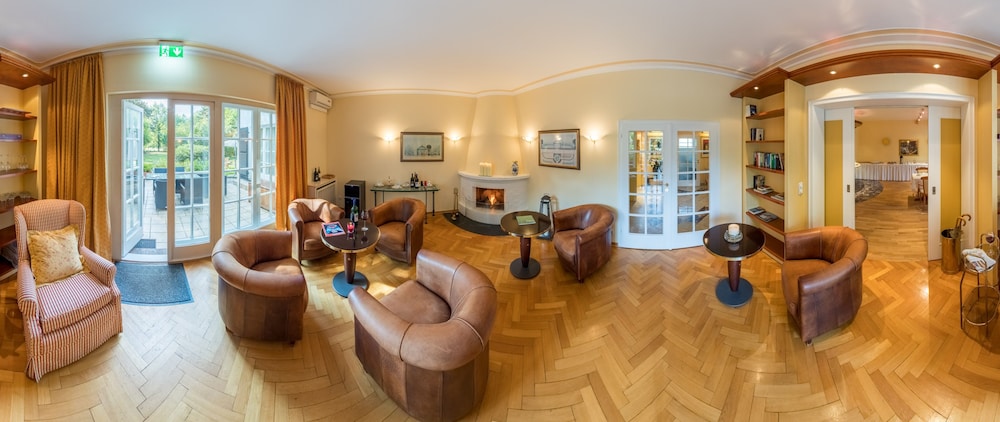Hotel Villa Im Park 23