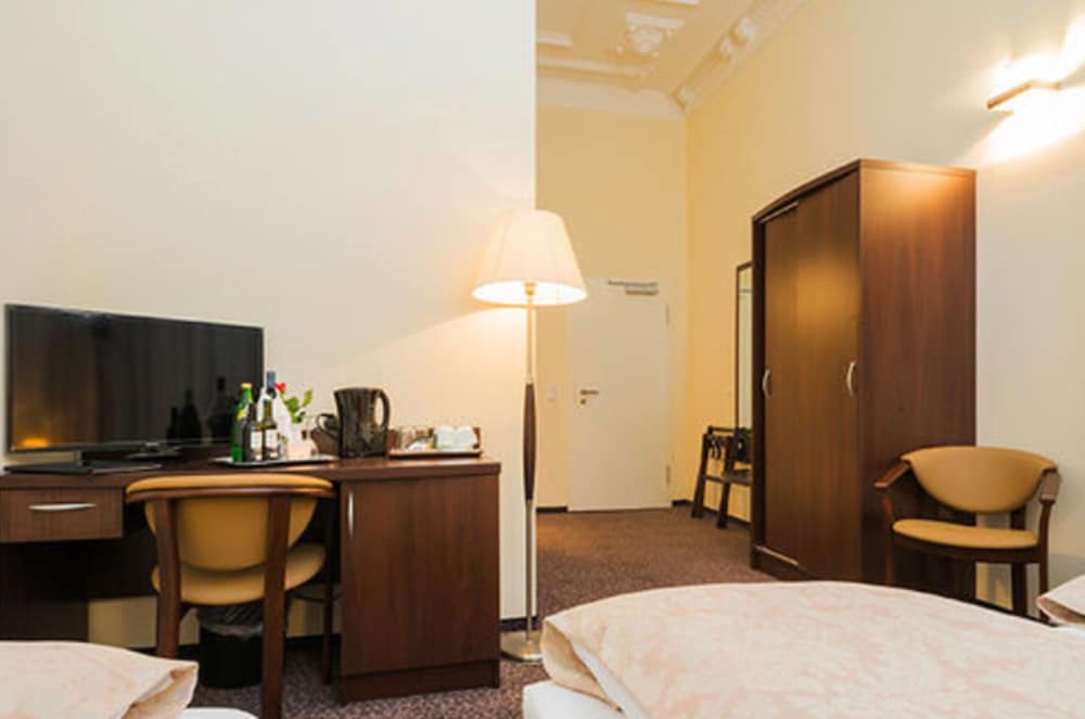 Upper Room 20
