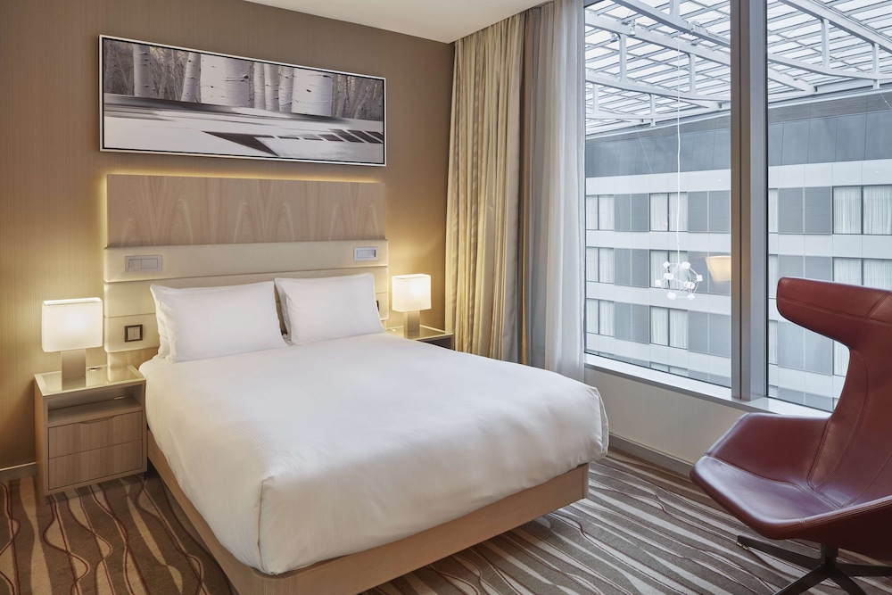 Hilton Frankfurt Airport 14