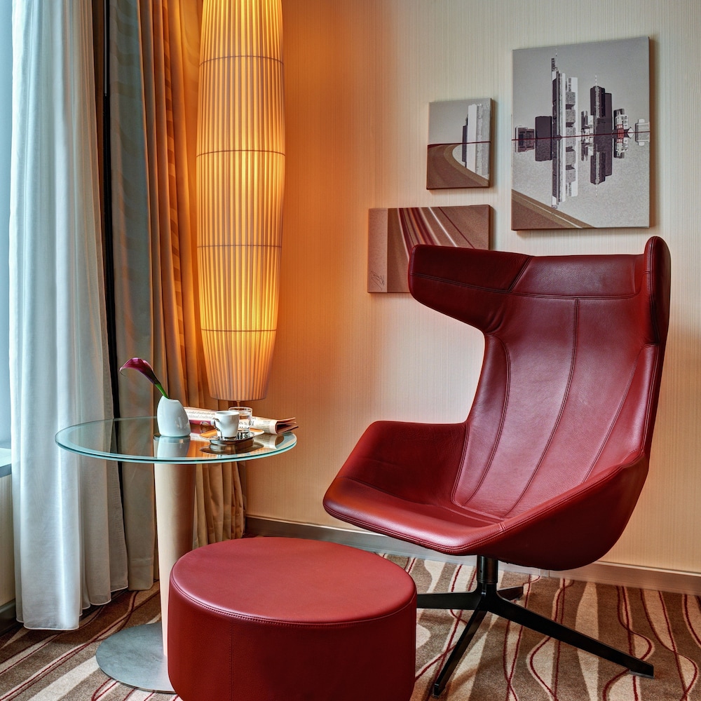 Hilton Frankfurt Airport 10