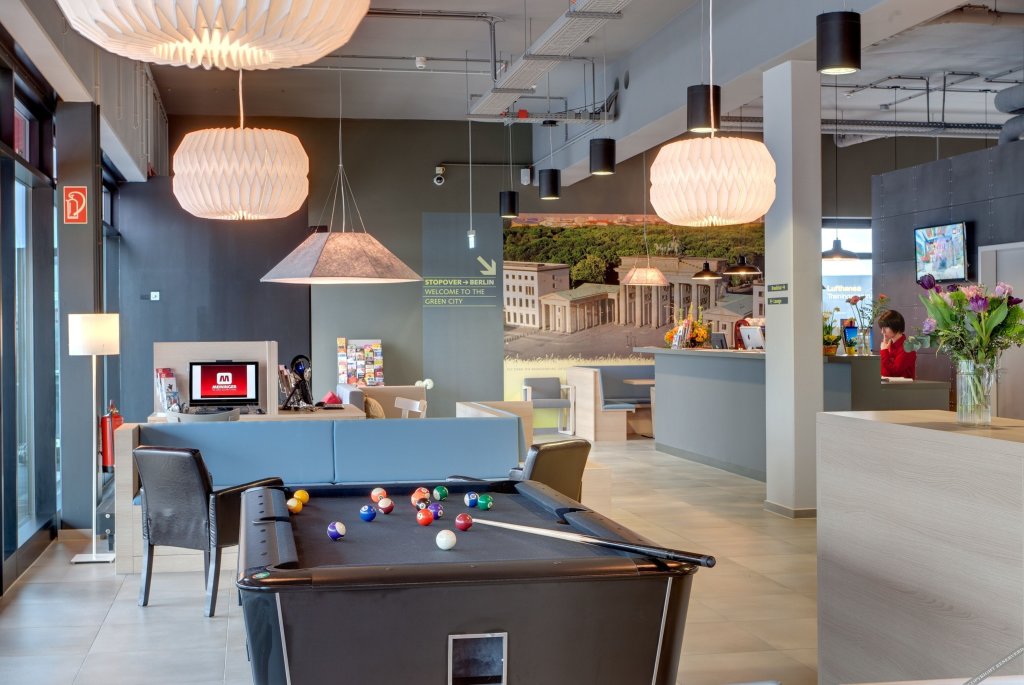 Meininger Hotel Berlin Airport 10